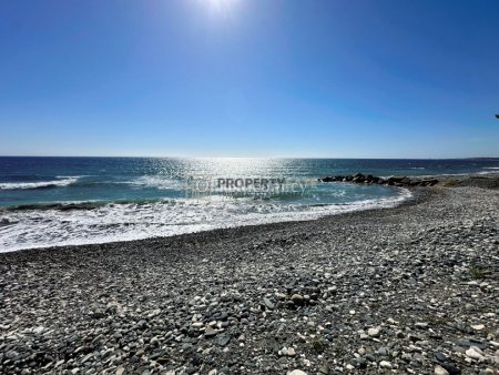 Beachfront Land in Agios Theodoros