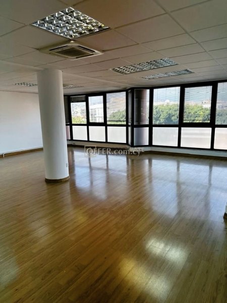 Office 92sq.m in Katholiki