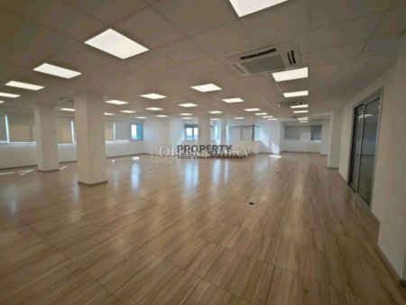 Office 500sq.m in Omonoias