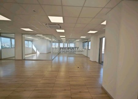 Office 500sq.m in Omonoias