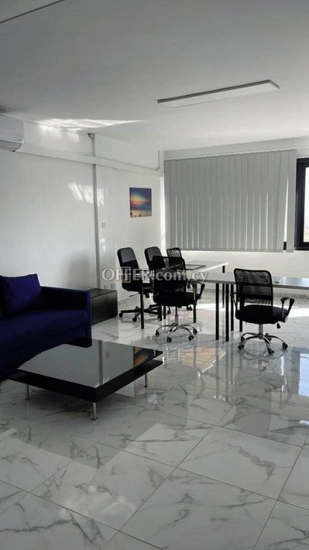 Office 60sq.m in Agia Zoni