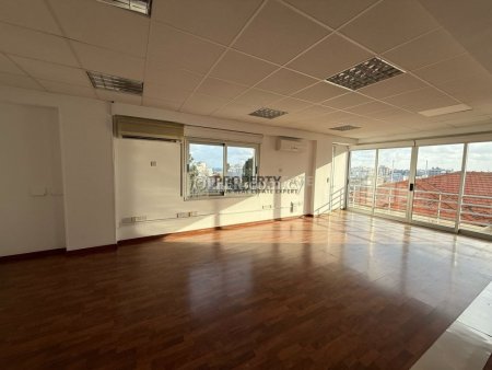 Office 120sq.m, 2nd floor in Agia Zonis