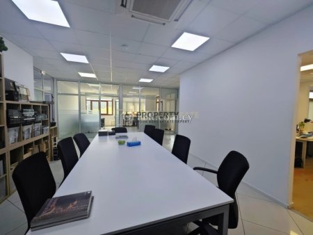 220sqm Office in Kolonakiou Avenue-Easy Access to Highway