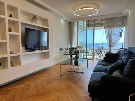 3 Bedroom Frontline Apartment in Molos