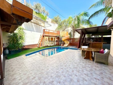 5 Bedroom Detached House with Sea View in Agia Fyla