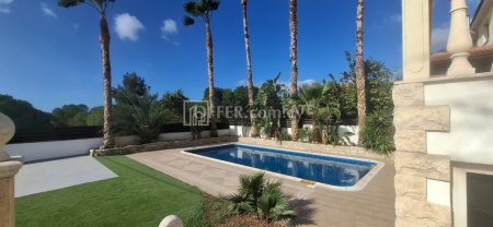 4 Bedroom Villa with swimming pool in Ypsonas