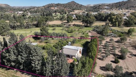 Expansive Residential Field with a Countryside House in Psevdas Larnaca