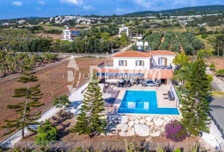 Villa For Sale in Peyia - St. George, Paphos - DP4845