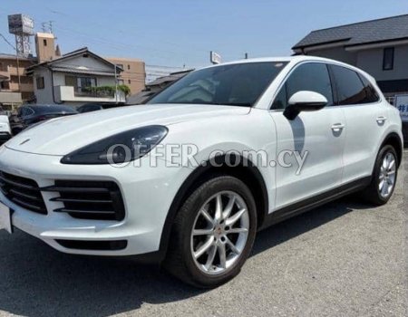 2023 Porsche cayenne 3.0L Petrol Tiptronic SUV