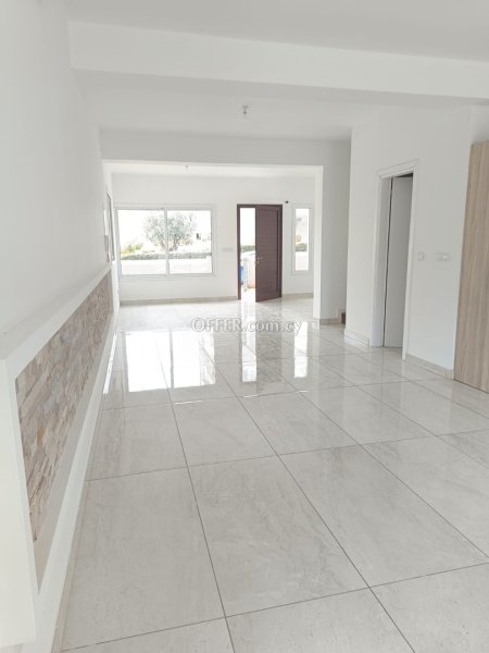 House (Detached) in Agia Fyla, Limassol for Sale - 2