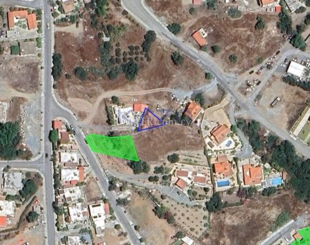 For Sale Field Plot 409 m2 in Charming Parekklisia
