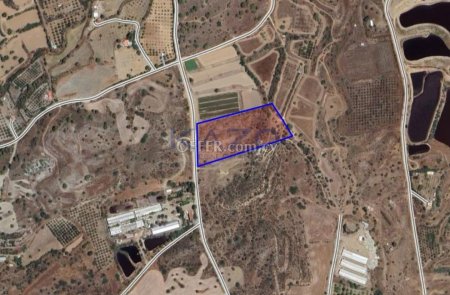 Large Field Plot for Sale in Monagroulli Area