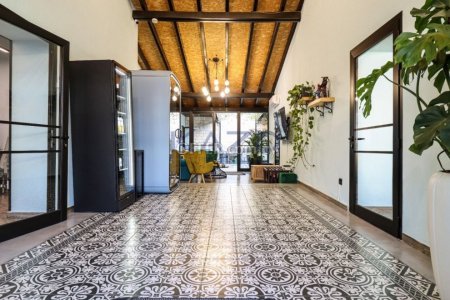 Modern 225 m2 Office Space for Rent Agia Triada - 13