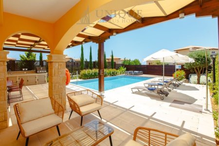 Villa for sale in Aphrodite Hills - 10