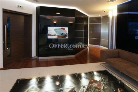 Office (Whole Floor) For Rent Limassol - 8