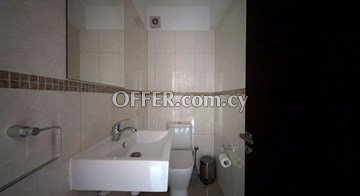 3 Bedroom Apartment  In Kato Polemidia, Limasool - 2