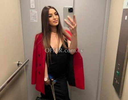 Nicole_Young (photo 0)