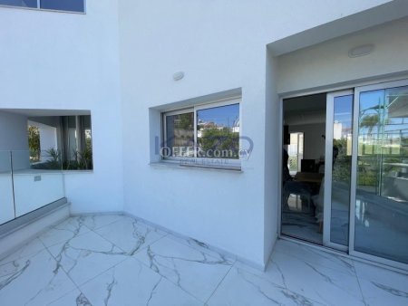 Modern 5 Bedroom All en-suite  Detached House with Sea View in Agia Fyla - 7
