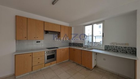 Spacious 3-Bedroom  Ground Floor Apt, Kings Av.Mall Area, Paphos. - 6