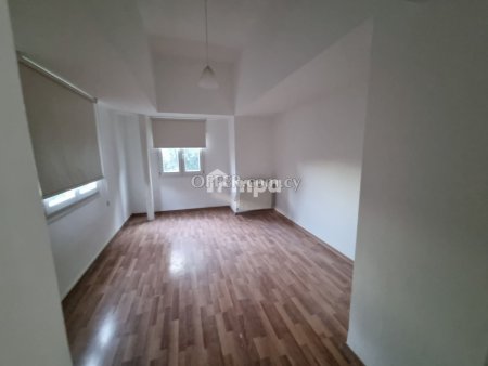 Semi Detached House in Egkomi for Rent - 4