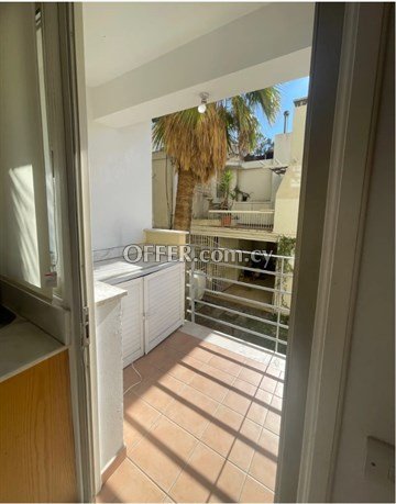 Spacious And Cozy 3 Bedroom Apartment  In A Quiet Area In Agios Andrea