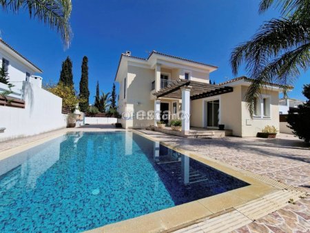 Luxurious and fully furnished 3 bedroom seaside Villa for sale in Pervolia area, Larnaca