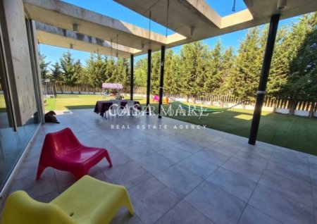 4 bedroom HOUSE with swimming pool in Dali