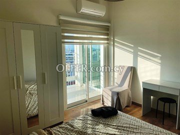  A Stylish And Fully Renovated 2 Bedroom Apartment In The Heart Of Nic