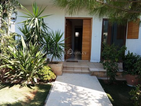 COZY THREE BEDROOM GROUND FLOOR HOUSE