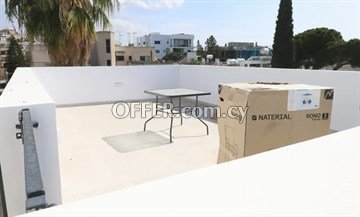 Brand New 3 Bedroom Penthouse With Roof Garden Available  In A Very Qu