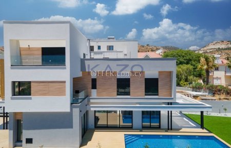 Modern Five Bedroom Villa on Large Plot Agios Tychonas