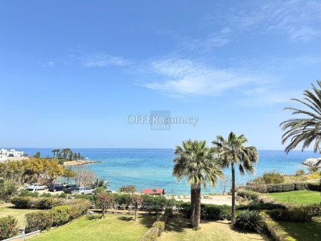 Beach Front Apartment in Sirena Bay