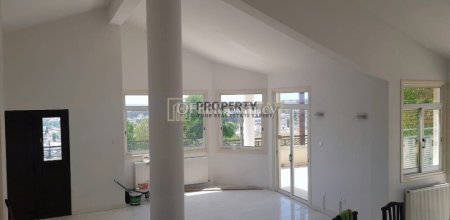 5 Bedroom Detached House + Garden For Rent in Agia Fyla