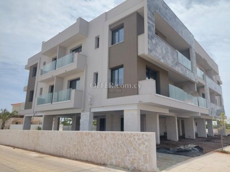 Modern Two  Bedroom Apartment with Roof Terrace  in Sotira