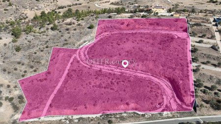 Residential field in Agia Marina Xyliatou Nicosia