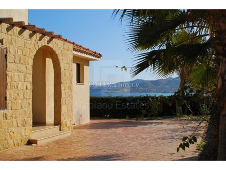 Sea front three bedroom villa in Pomos beautiful village of Paphos - 3