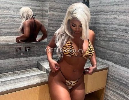 Sexy sweet girl in town