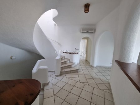 4-bedroom Detached Villa 321 sqm in Tala - 2