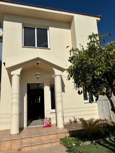 THREE BEDROOM DETACHED SEAFRONT HOUSE IN OROKLINI LARNAKA