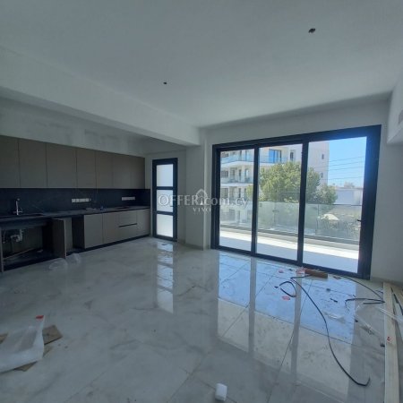 MODERN FULLY FURNISHED 2 BEDROOM APARTMENT IN MESA GEITONIA