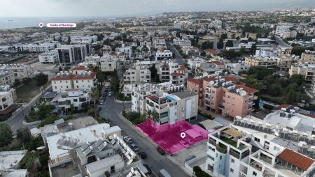 Spacious 3 Bedroom Ground Floor Apt Kings Av.Mall Area Paphos.