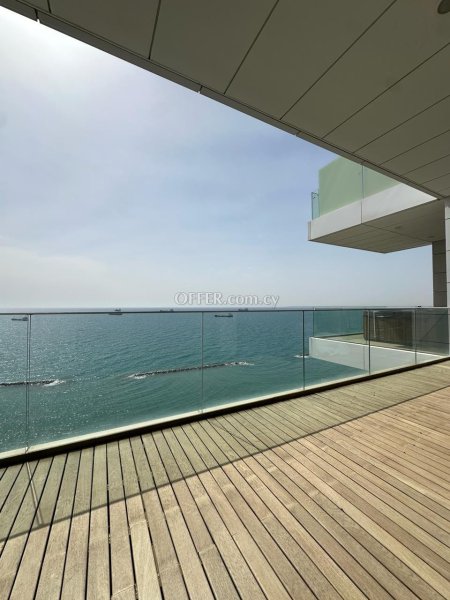 Apartment (Penthouse) in Neapoli, Limassol for Sale