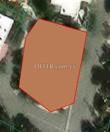 Corner Residential Plot Of 409 Sq.m.  In Agios Dometios, Nicosia