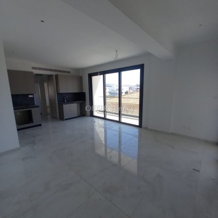 MODERN FULLY FURNISHED 2 BEDROOM APARTMENT IN MESA GEITONIA