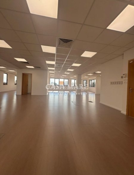 3 bedrooms Office in Strovolos