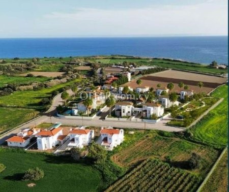 SEASIDE ELEGANCE EXLUSIVE VILLA COLLECTION IN MARONI-ZYGI
