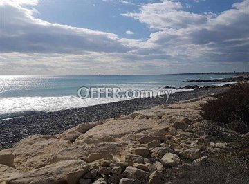 Spacious 4 Bedroom Beachfront Home  in Agios Theodoros, Larnaca - 7