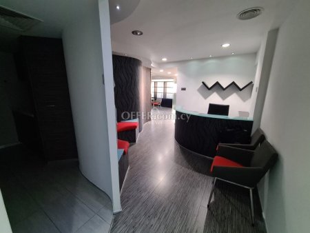 FULLY EQUIPPED OFFICE OF 100 SQ.M. IN THE HEART OF THE CITY CENTER - 10