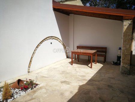FULLY FURNISHED 2 BEDROOM HOUSE IN CENTER LIMASSOL - 10