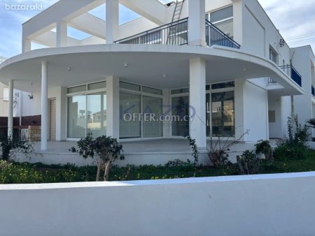 Spacious Unfurnished Villa for Rent in Agia Fyla - 12